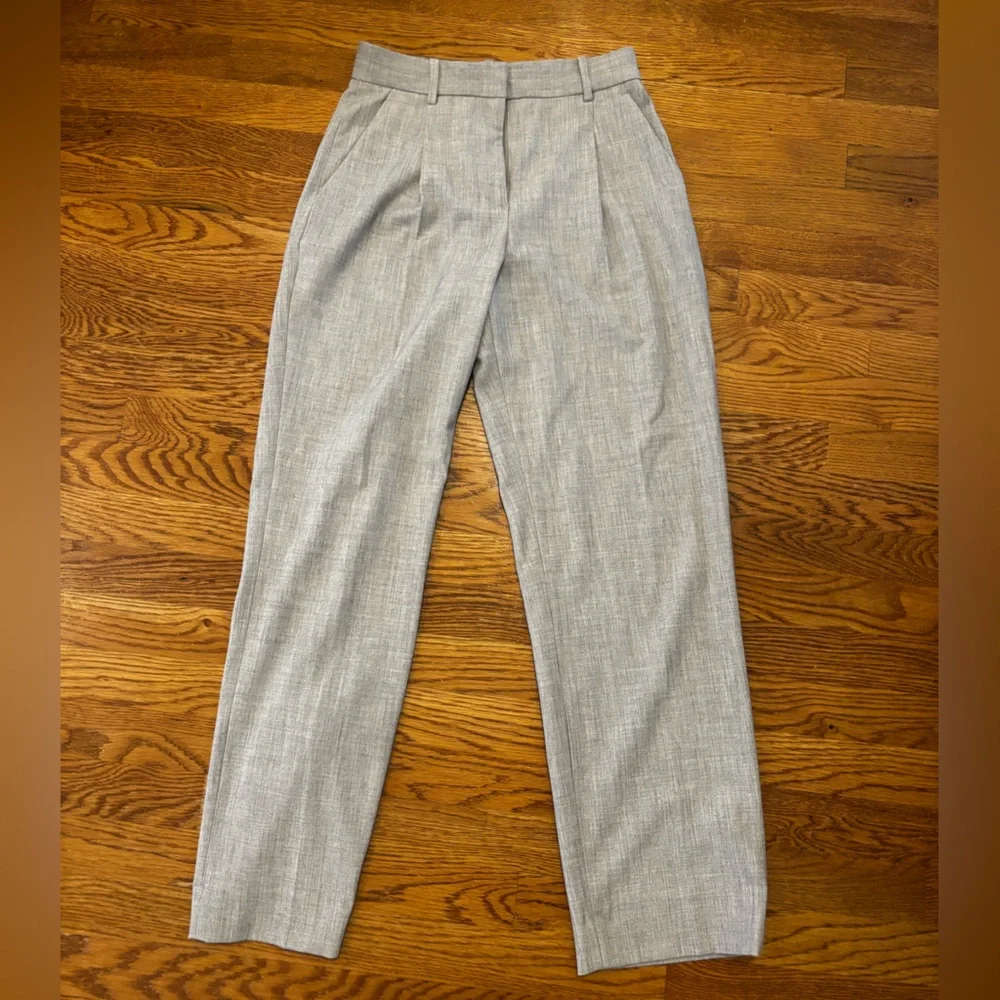 Abercrombie & Fitch Tailored Light Gray Pleated Dress Pants - Picture 1 of 4
